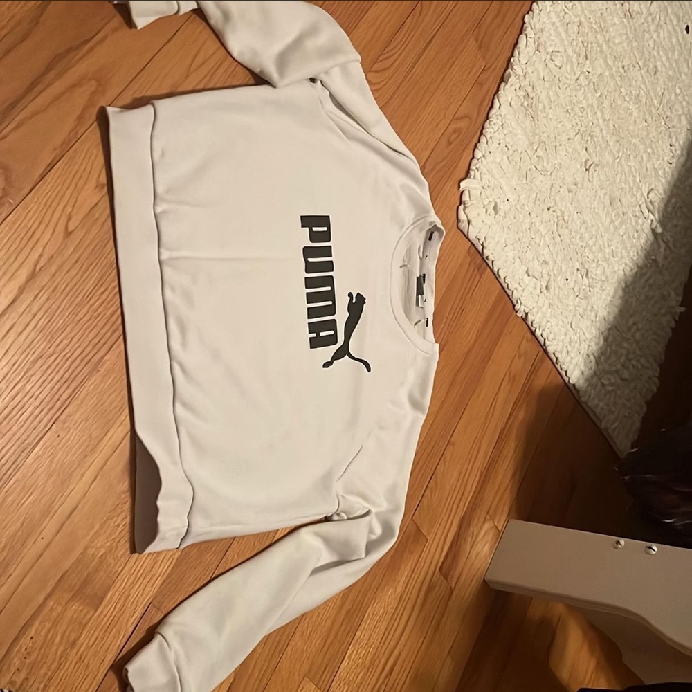 Puma crewneck!!